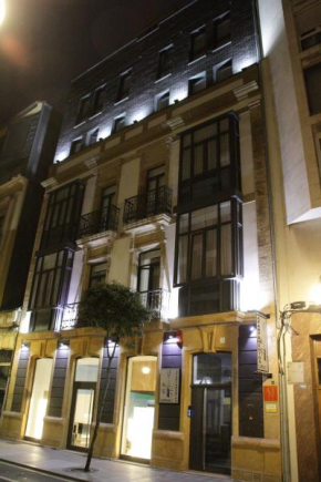 Гостиница Apartamentos Capua  Хихон